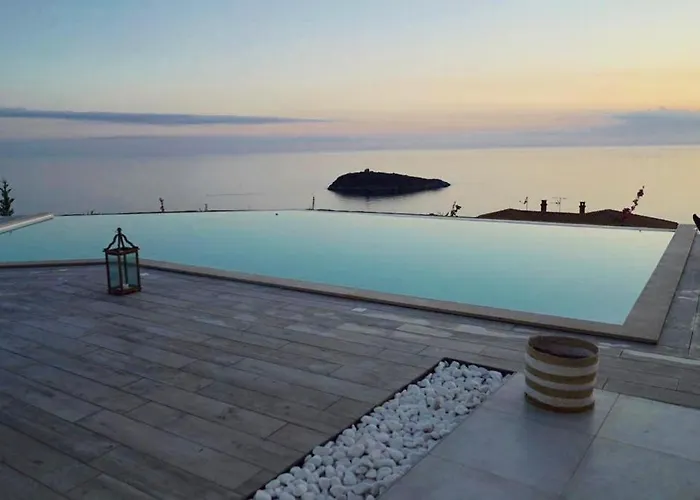 Luxury Blue&blanc Piscina A Sfioro Isola Diamante