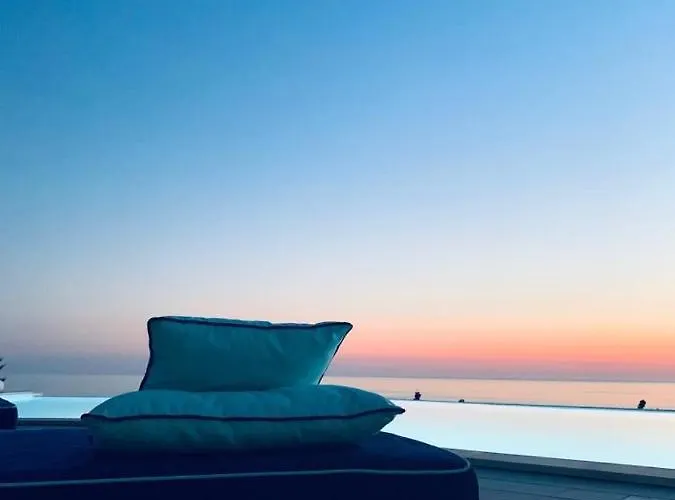 Luxury Blue&blanc Piscina A Sfioro Isola Villa