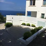 Luxury Blue&blanc Piscina A Sfioro Isola ヴィラ *
