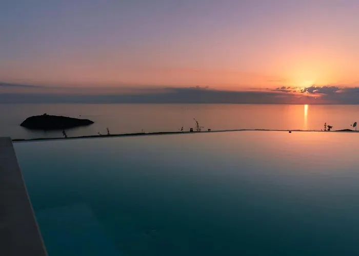 Villa Luxury Blue&blanc Piscina A Sfioro Isola